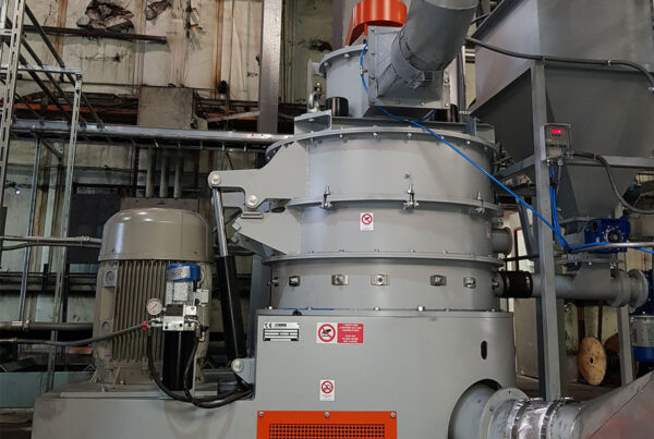 Molino micronizador industrial Cimma con clasificador de aire